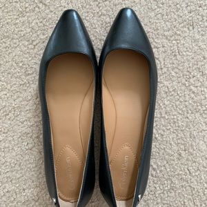 NWT Calvin Klein Elle Black Leather Flats, Size 7, Pointed Toe, New